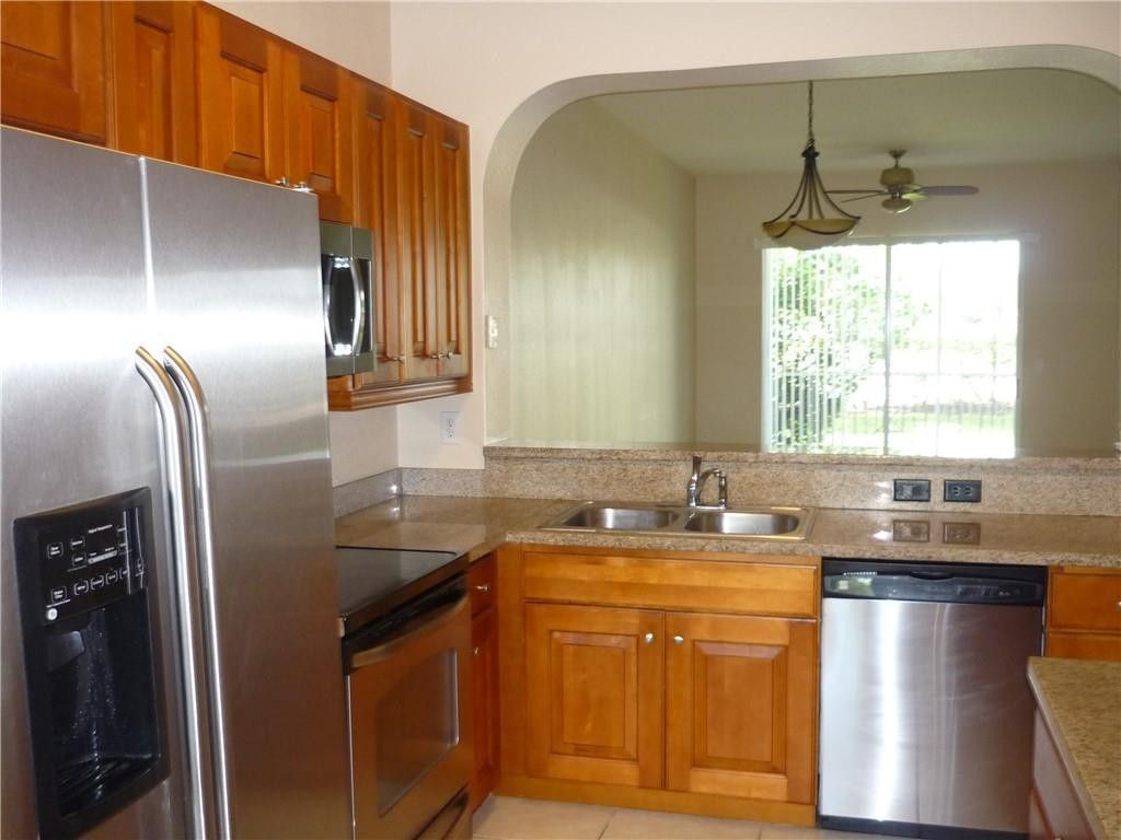 3500 Oaks Clubhouse Drive, Pompano Beach, FL 33069 Photo