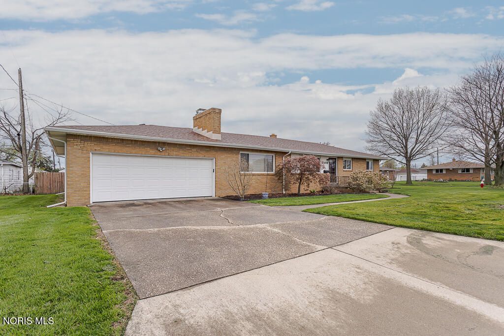 4498 285th Street , Toledo, OH 43611 Main Photo