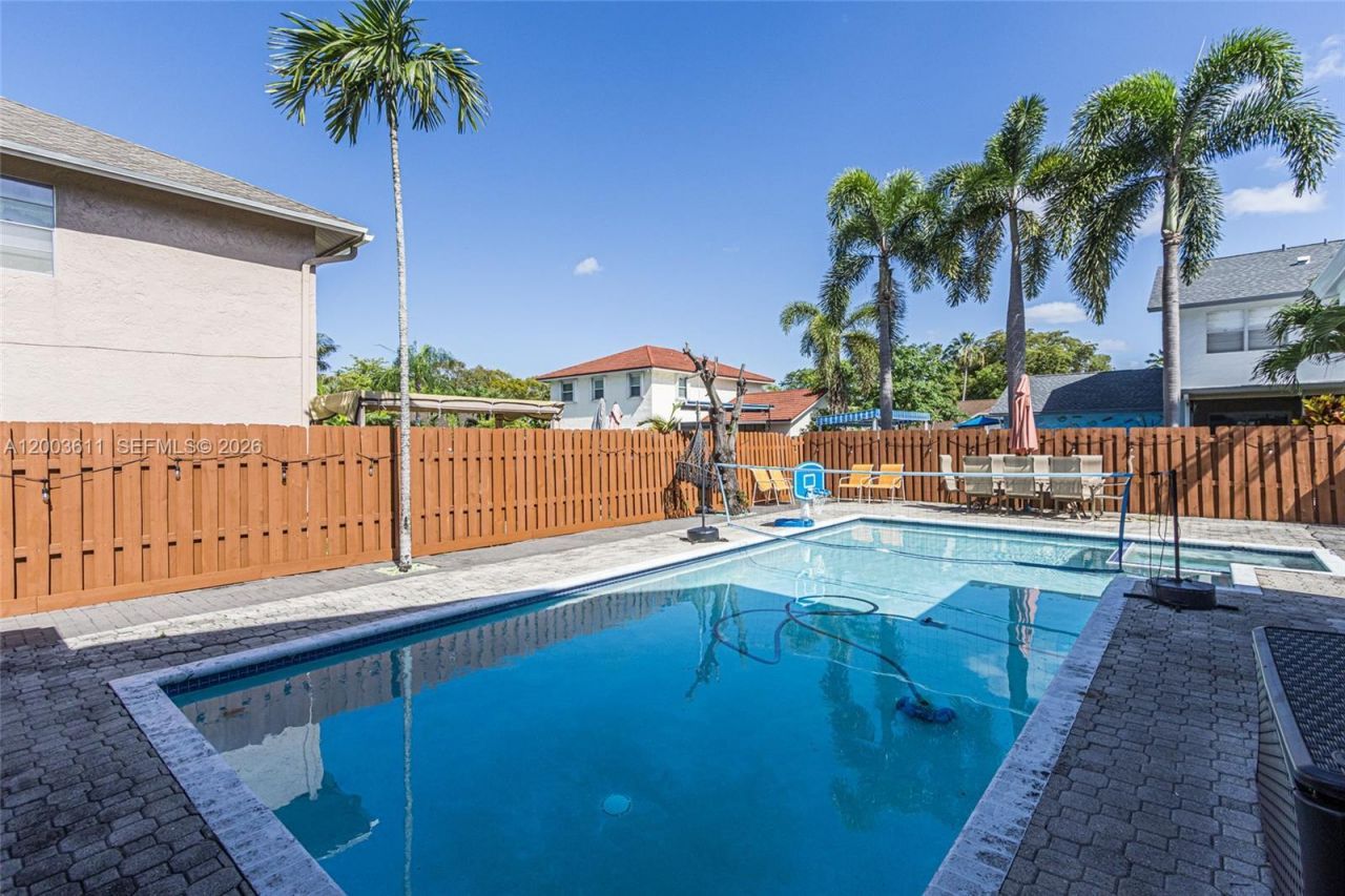 7941 NW 3rd Pl, Plantation, FL 33324 Photo