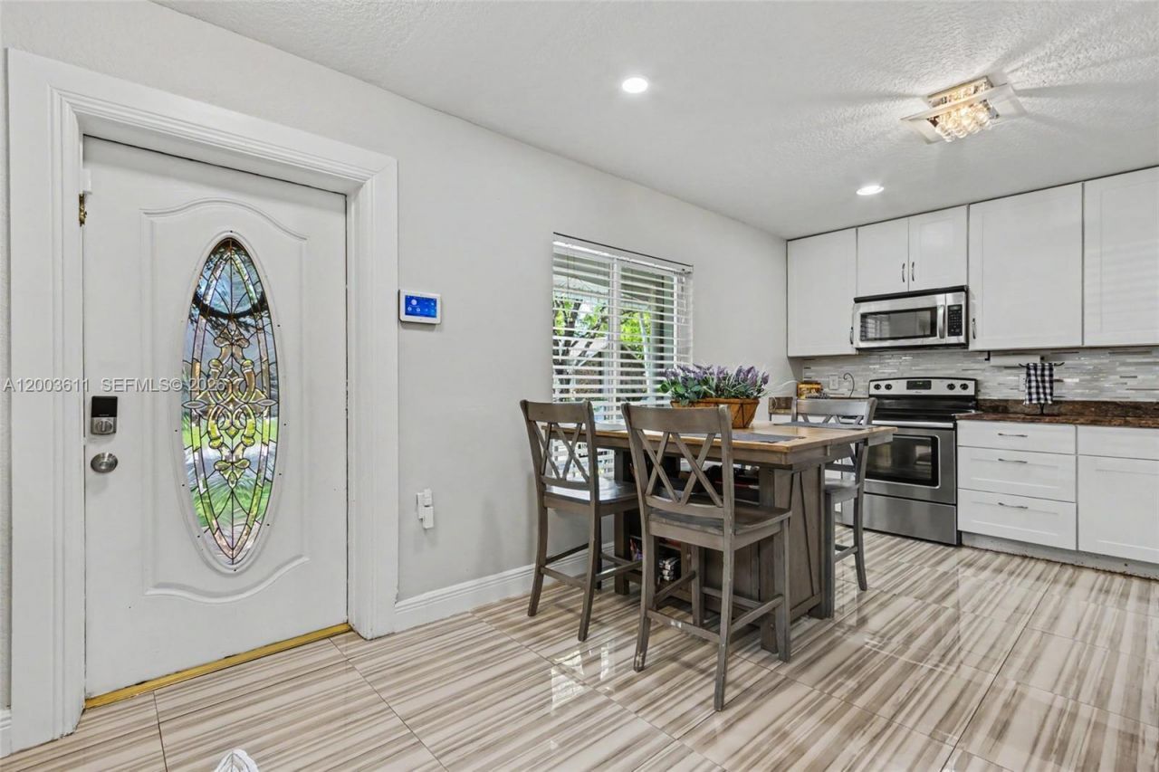 7941 NW 3rd Pl, Plantation, FL 33324 Photo