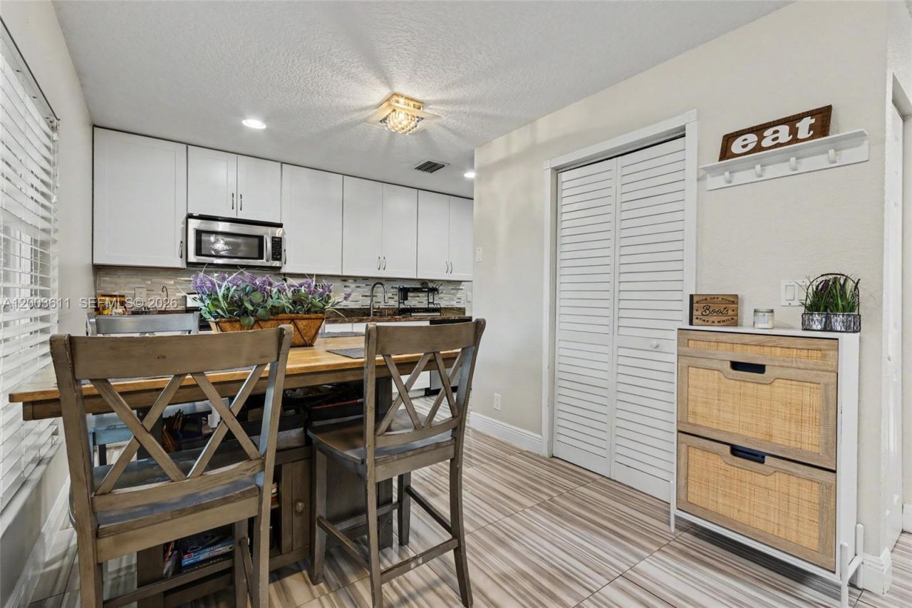 7941 NW 3rd Pl , Plantation, FL 33324 Photo