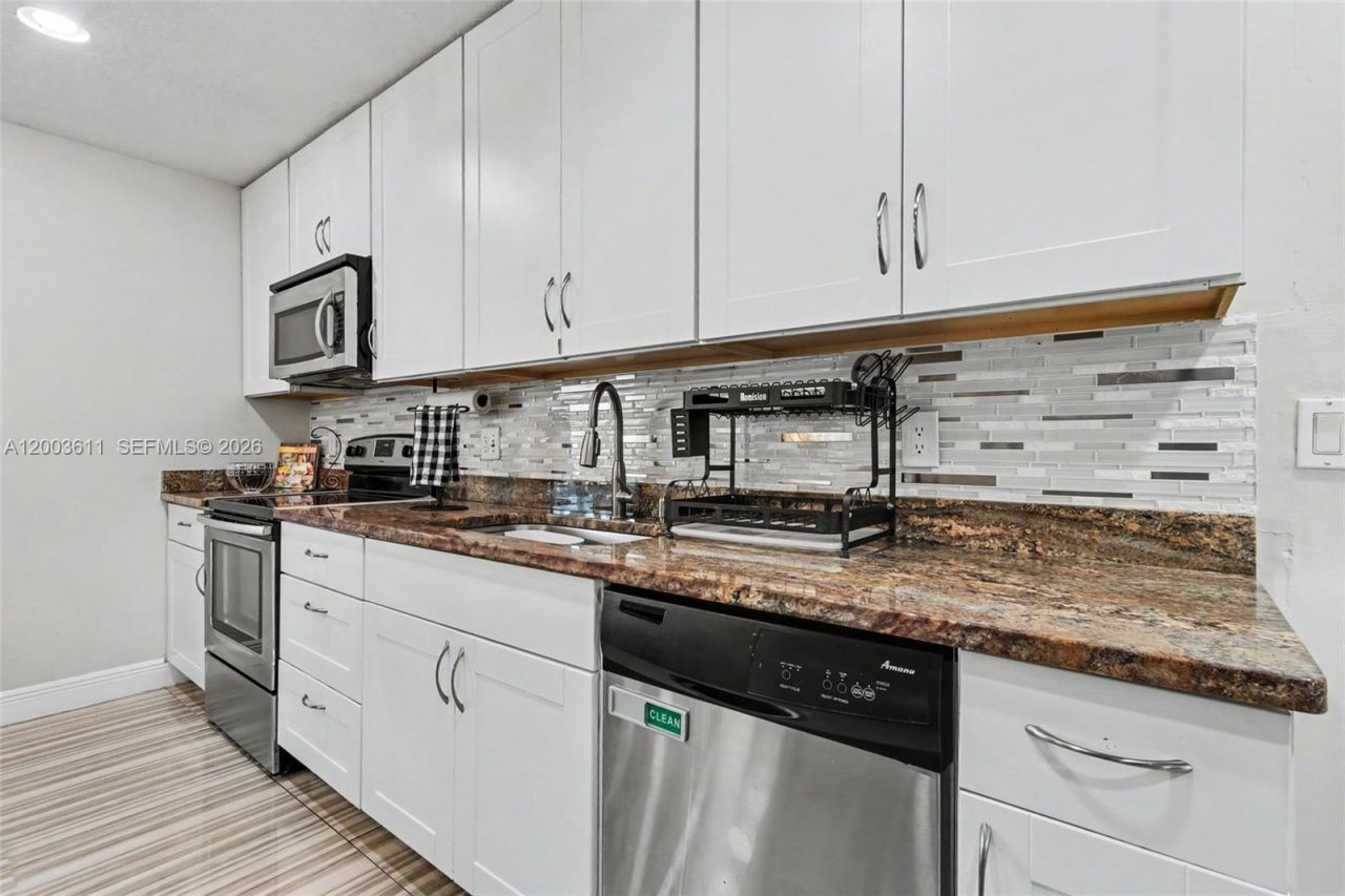 7941 NW 3rd Pl , Plantation, FL 33324 Photo