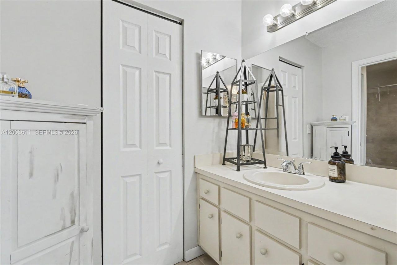 7941 NW 3rd Pl, Plantation, FL 33324 Photo