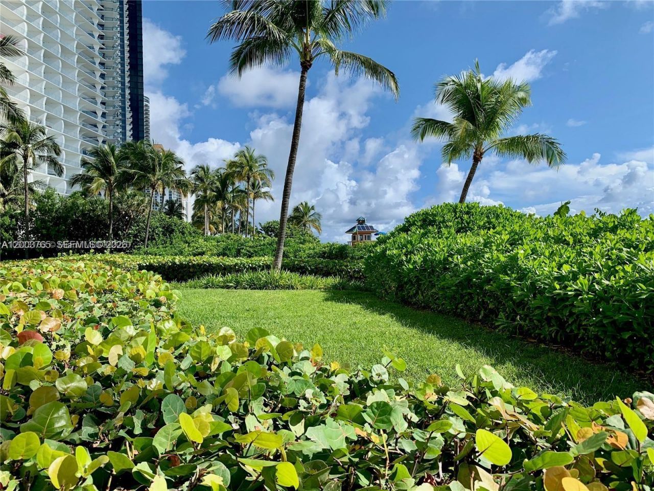 16711 Collins Ave, Unit 602, Sunny Isles Beach, FL 33160 Photo