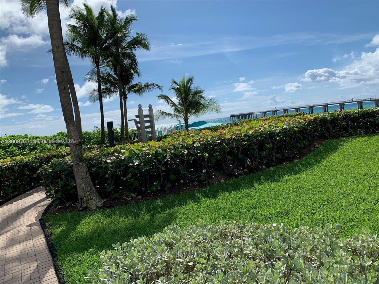 16711 Collins Ave, Unit 602, Sunny Isles Beach, FL 33160 Photo
