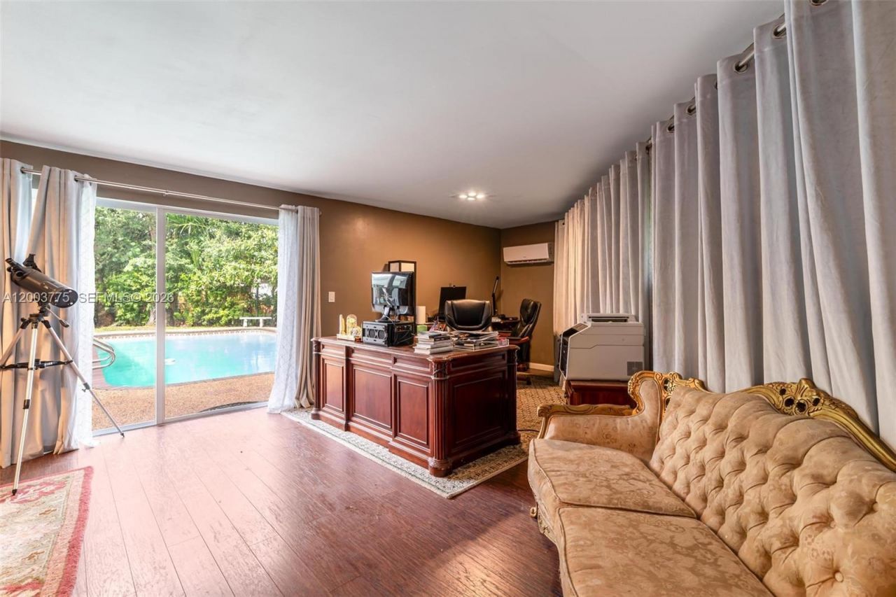 Please Call For Address, Miami, FL 33161 Photo