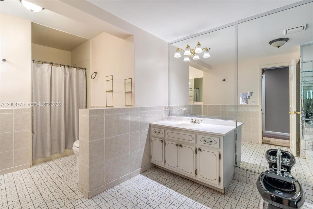 Please Call For Address, Miami, FL 33161 Photo