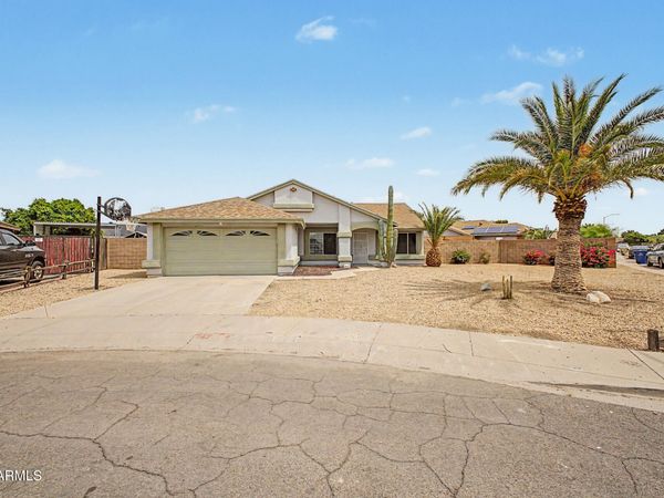 8554 W COLTER Street, Glendale, AZ 85305