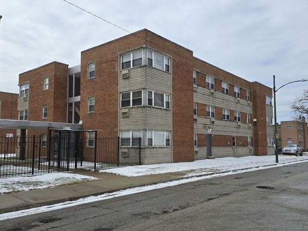 2411 W Balmoral Avenue , Unit 3D, Chicago, IL 60625