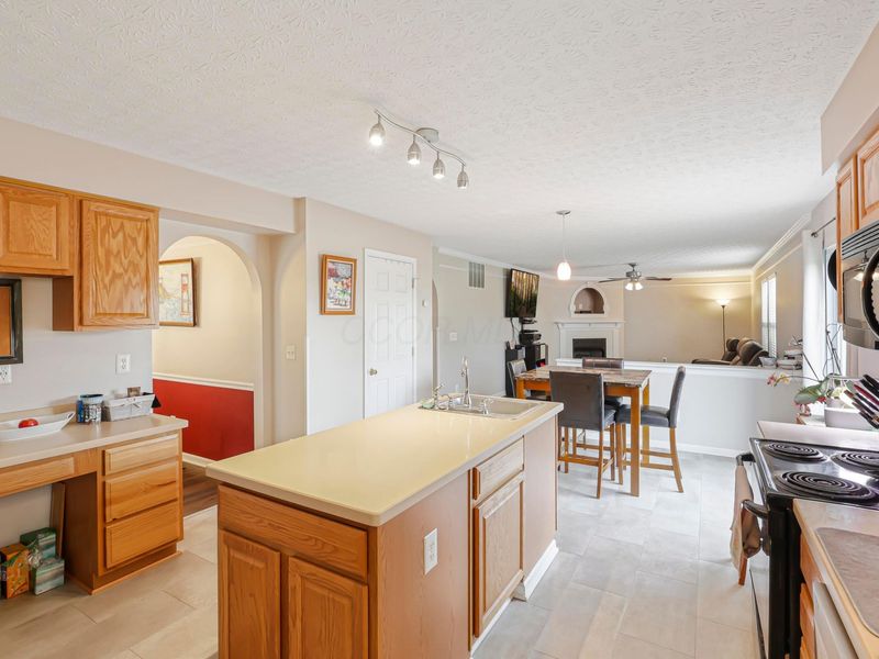 8227 Orange Station Loop, Lewis Center, OH 43035 Photo 17