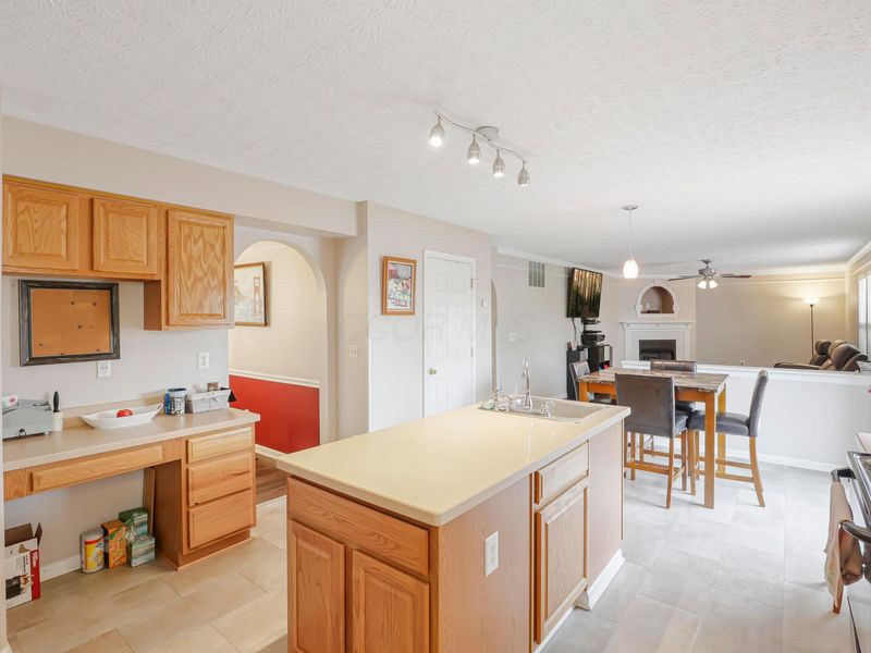 8227 Orange Station Loop, Lewis Center, OH 43035 Photo 18