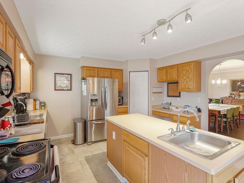 8227 Orange Station Loop, Lewis Center, OH 43035 Photo 19