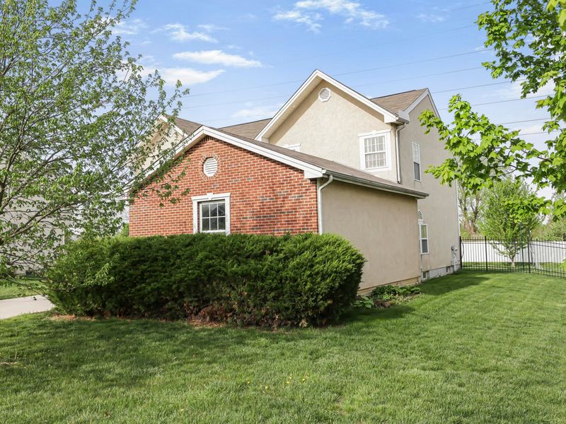 8227 Orange Station Loop, Lewis Center, OH 43035 Photo 3