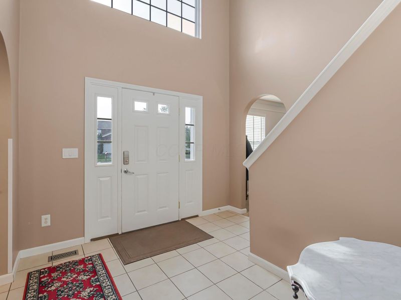 8227 Orange Station Loop, Lewis Center, OH 43035 Photo 5