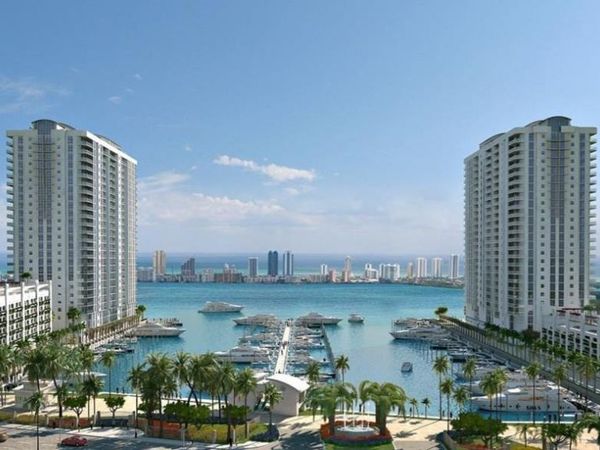 17301 Biscayne Boulevard, Unit 406, North Miami Beach, FL 33160