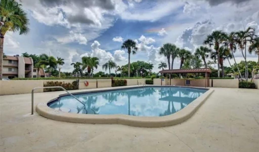 4110 Tivoli Court, Unit 202, Lake Worth, FL 33467 Photo