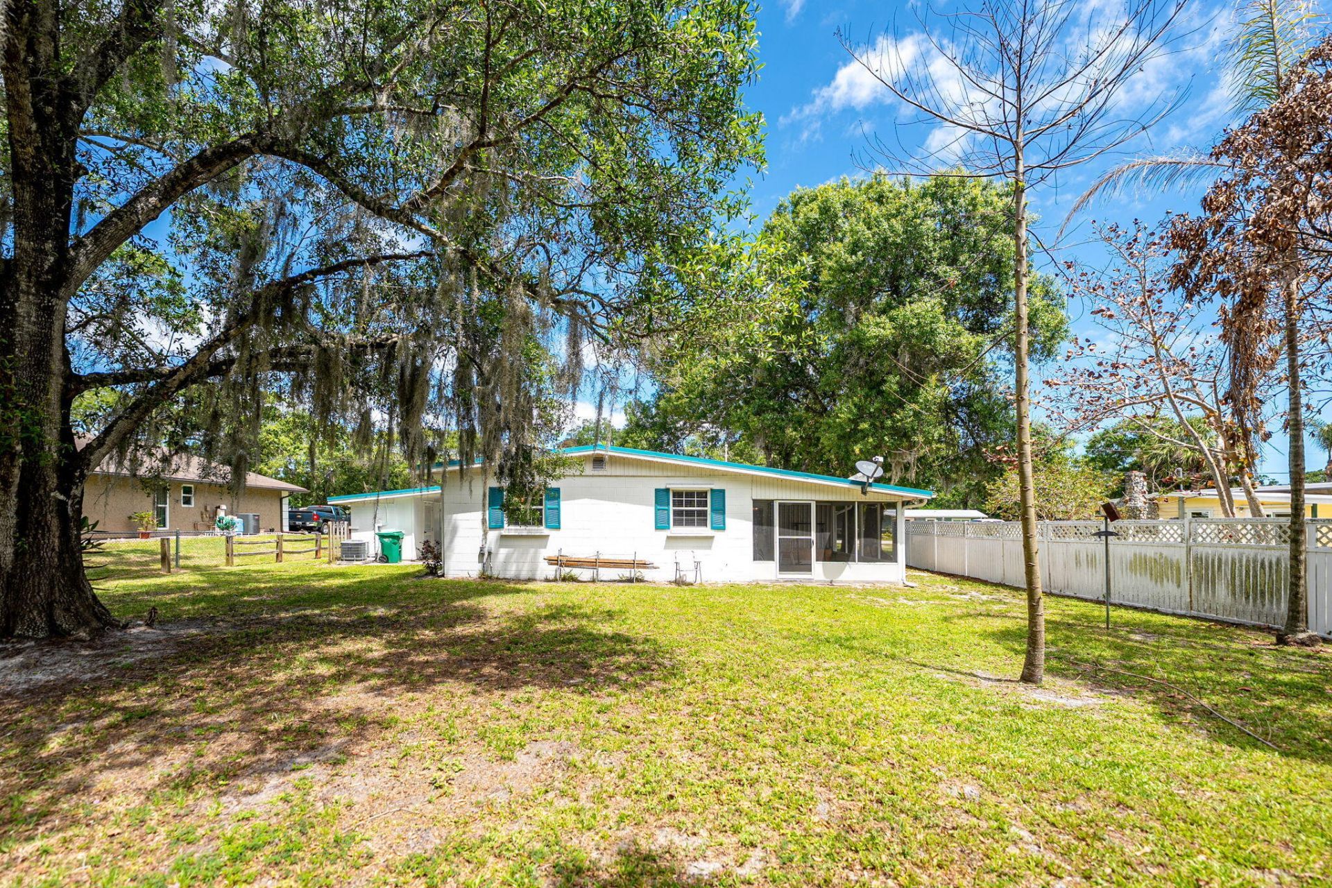 611 Brack Road, Fort Pierce, FL 34982 Photo