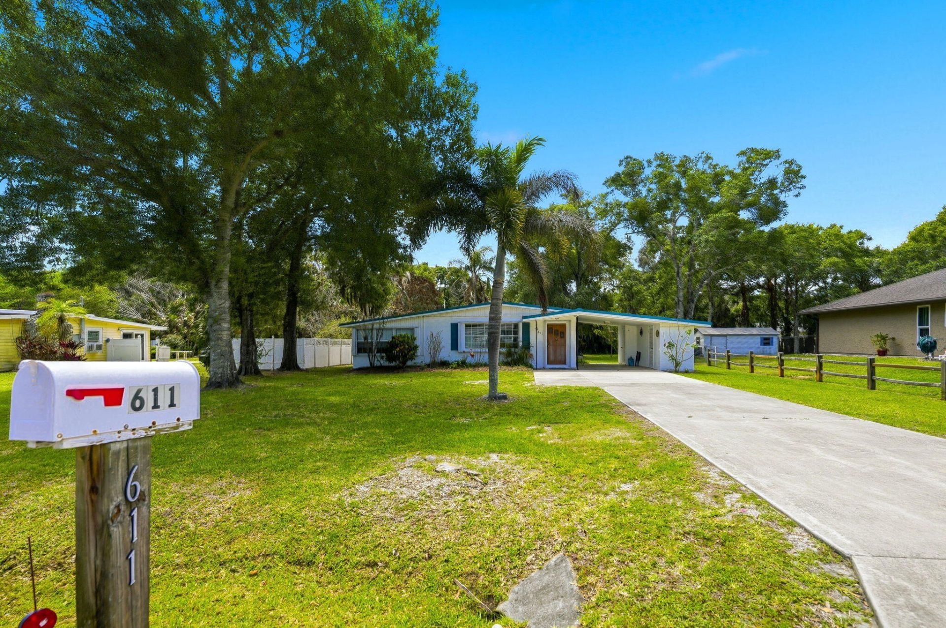 611 Brack Road, Fort Pierce, FL 34982 Photo