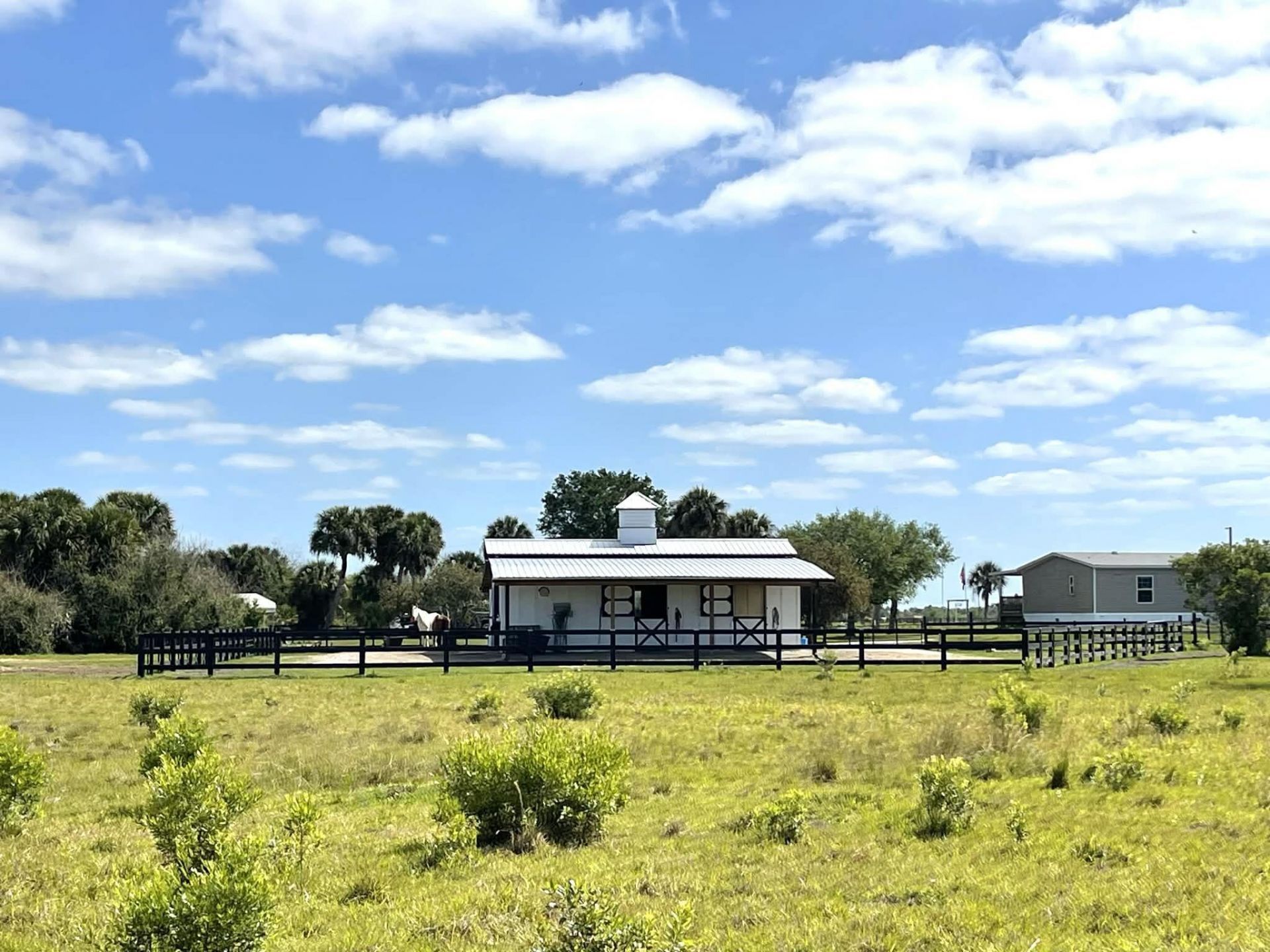 8121 NW 58th Lane, Okeechobee, FL 34972 Photo