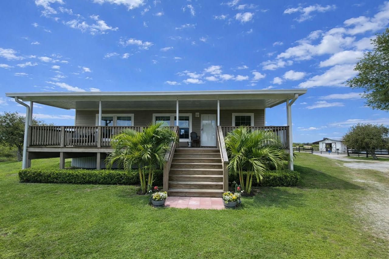 8121 NW 58th Lane, Okeechobee, FL 34972 Photo