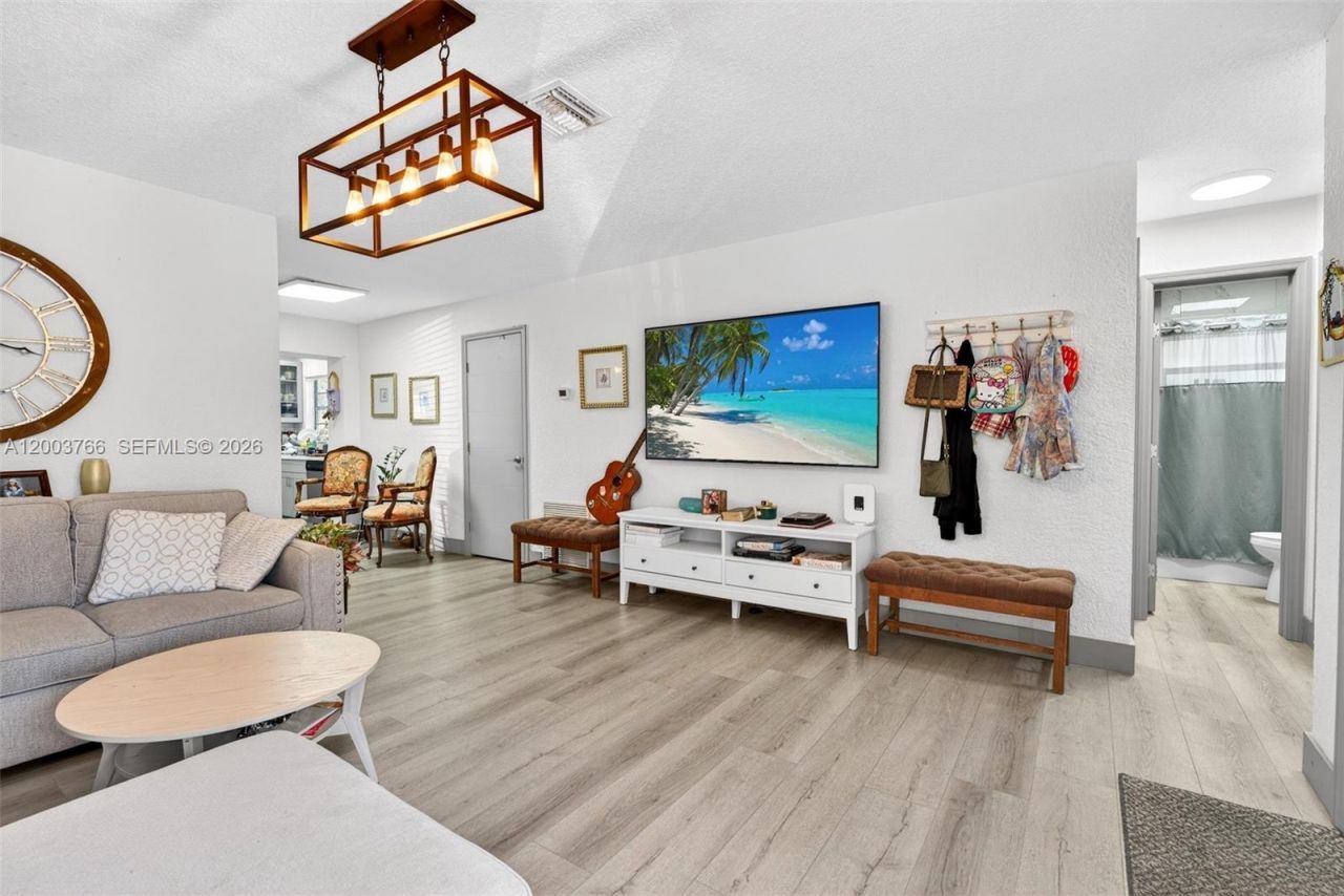 6551 Sherman St , Hollywood, FL 33024 Photo