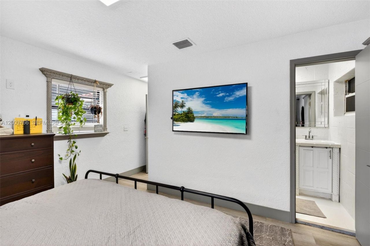 6551 Sherman St , Hollywood, FL 33024 Photo