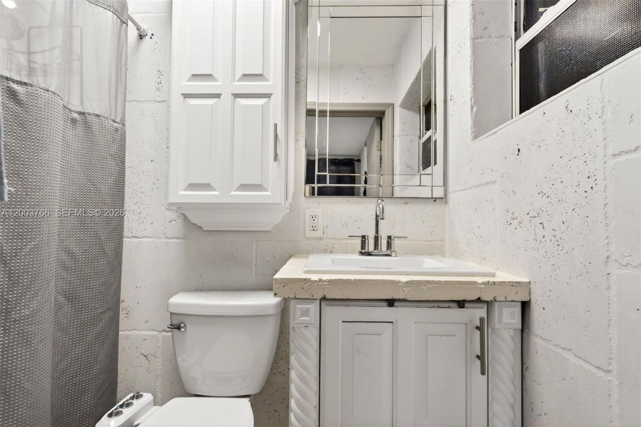 6551 Sherman St , Hollywood, FL 33024 Photo