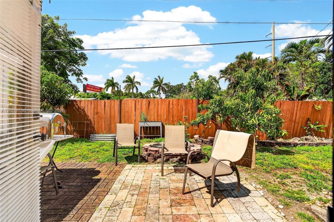 6551 Sherman St , Hollywood, FL 33024 Photo