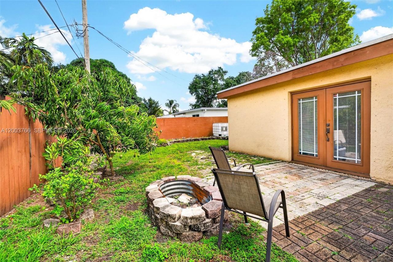 6551 Sherman St , Hollywood, FL 33024 Photo