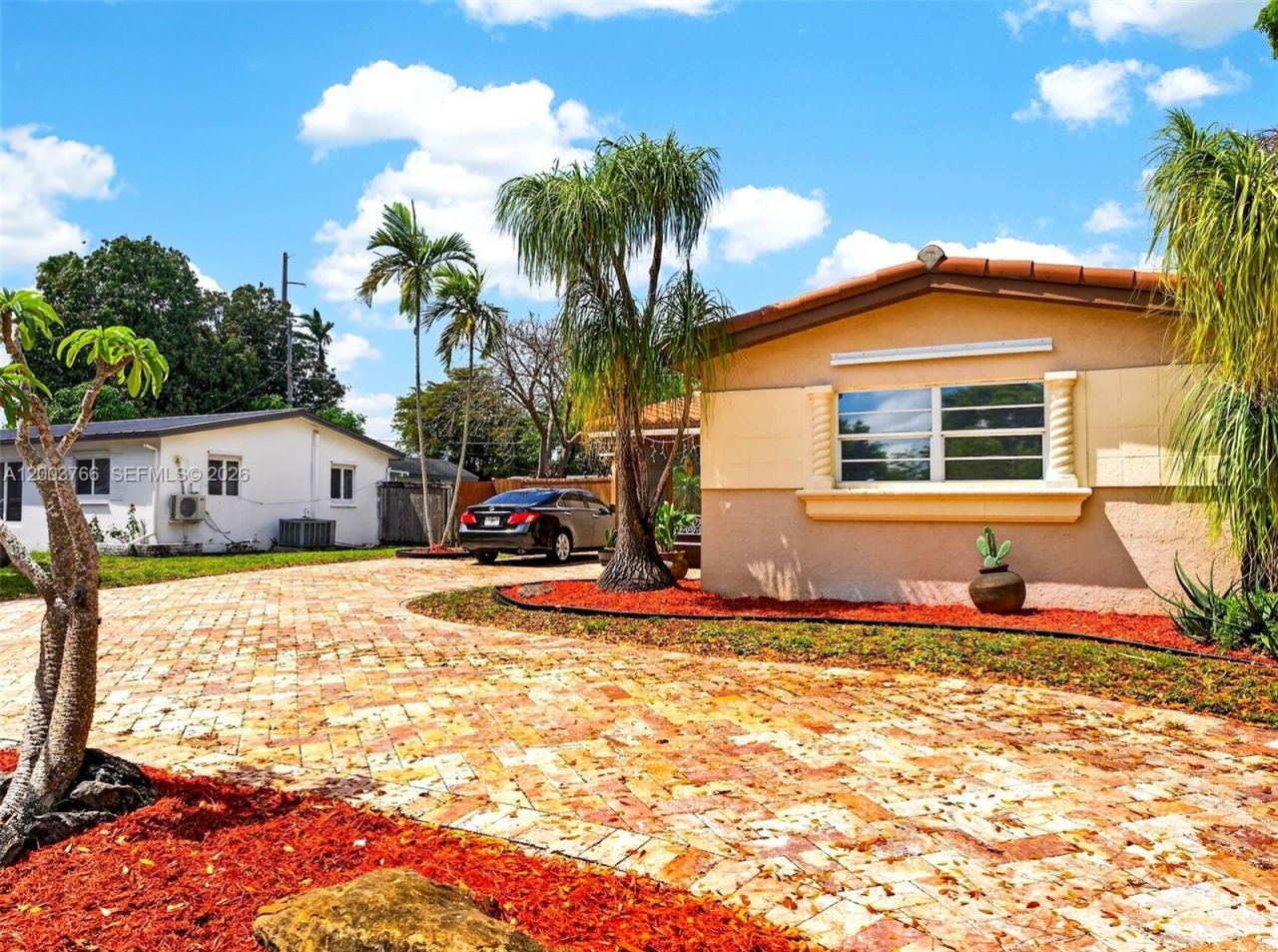 6551 Sherman St , Hollywood, FL 33024 Photo