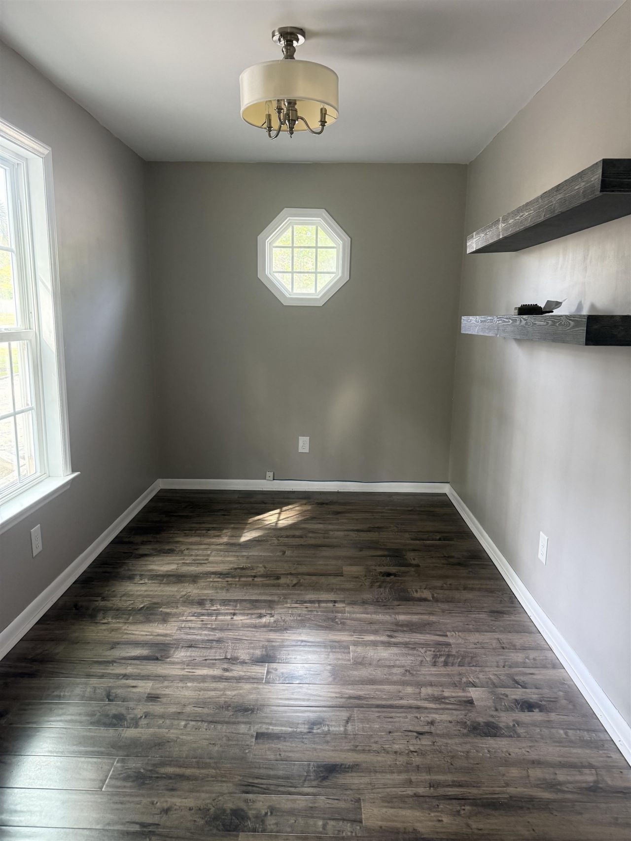 889 Inlet Square Dr. Photo 6