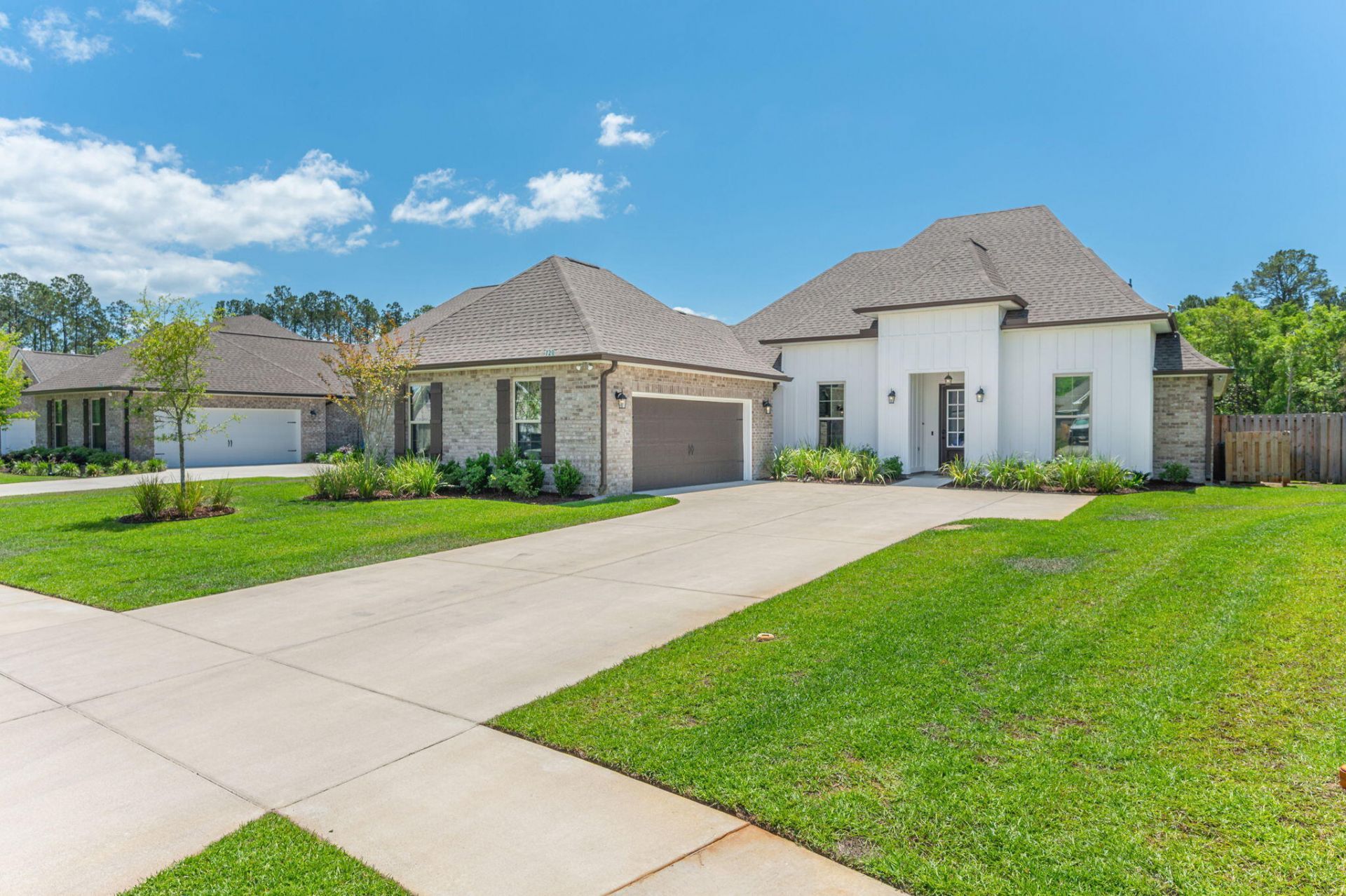 120 Lumen Loop, Freeport, FL 32439 Main Photo