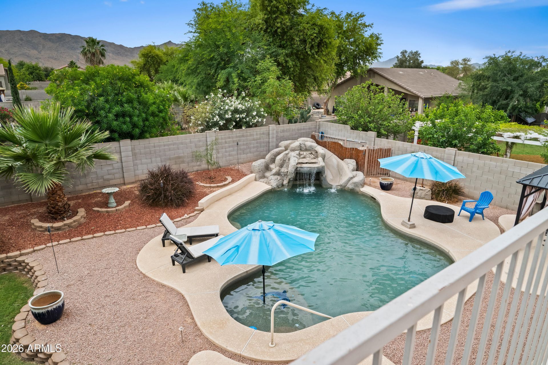 2011 W Branham Lane, Phoenix, AZ 85041 Main Photo