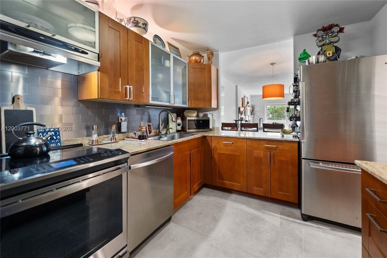 100 Edgewater Dr , Unit 129, Coral Gables, FL 33133 Photo