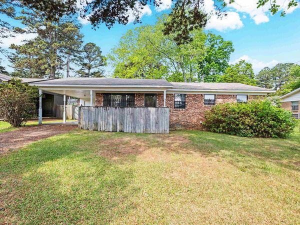 9909 Labette Drive, Little Rock, AR 72205