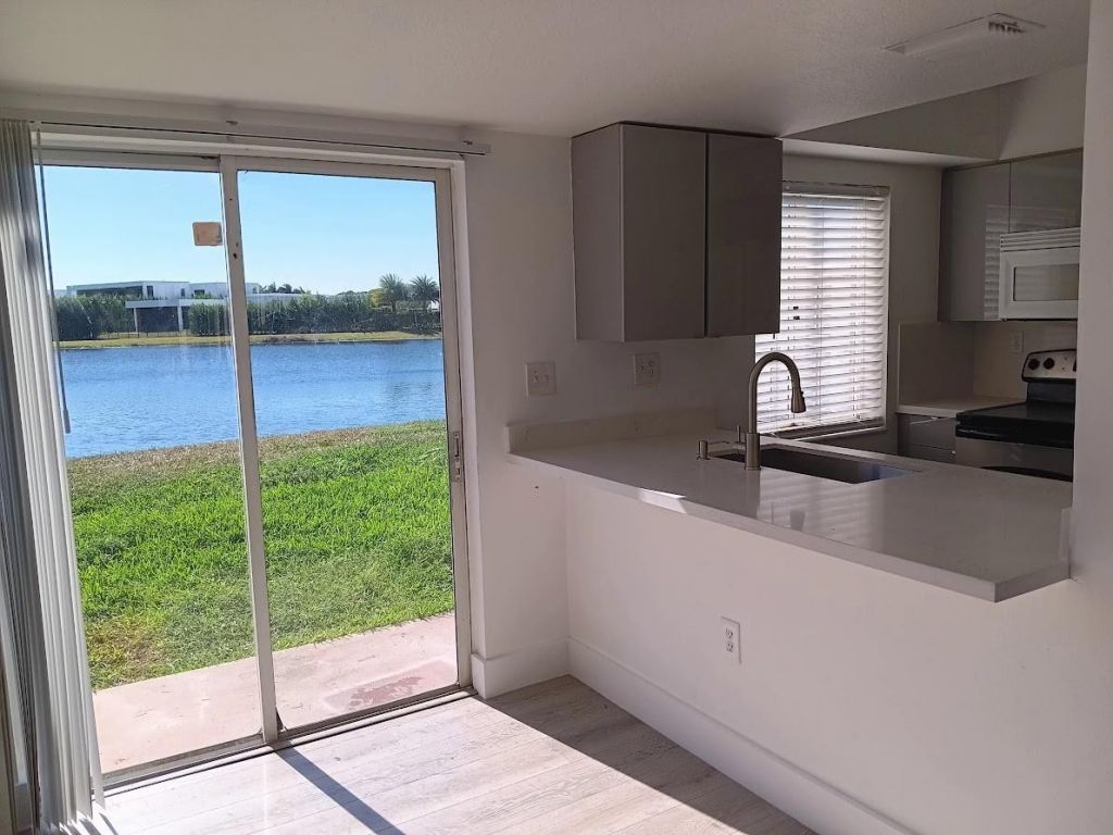 150 Riviera Circle, Weston, FL 33326 Photo