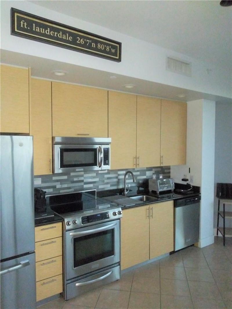 315 NE 3rd Avenue, Unit 2102, Fort Lauderdale, FL 33301 Photo