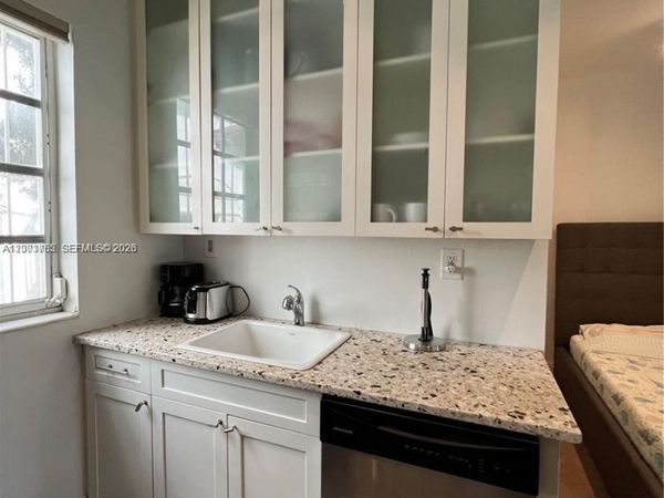 439 15th St , Unit 12, Miami Beach, FL 33139