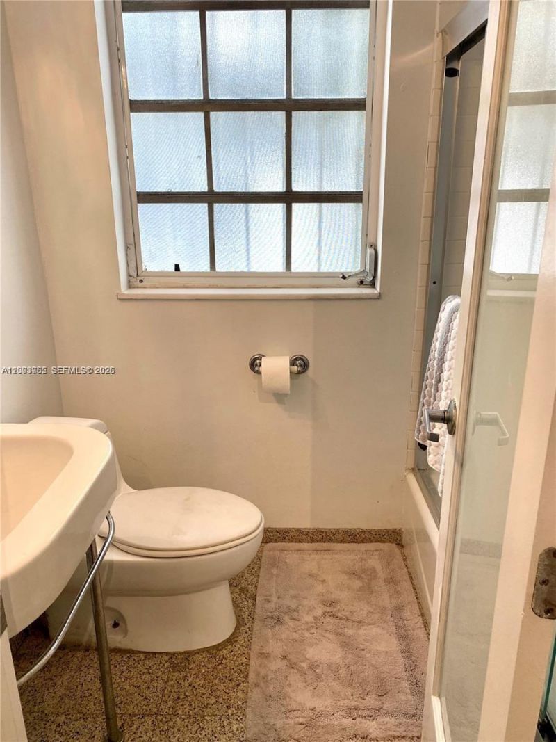 439 15th St , Unit 12, Miami Beach, FL 33139 Photo