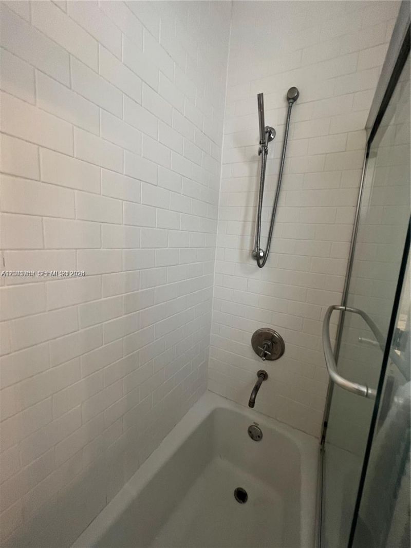 439 15th St , Unit 12, Miami Beach, FL 33139 Photo