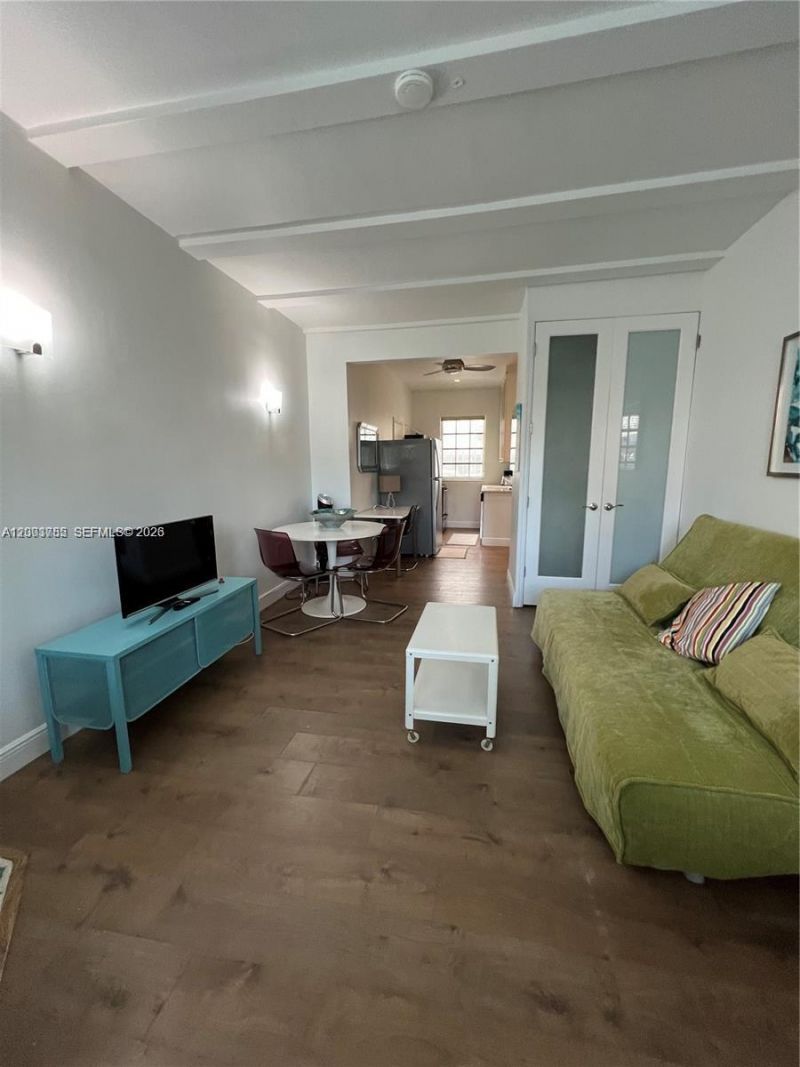 439 15th St , Unit 12, Miami Beach, FL 33139 Photo