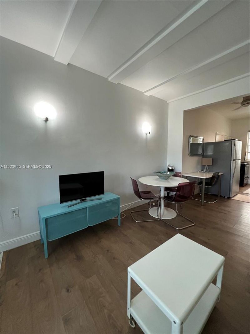 439 15th St , Unit 12, Miami Beach, FL 33139 Photo