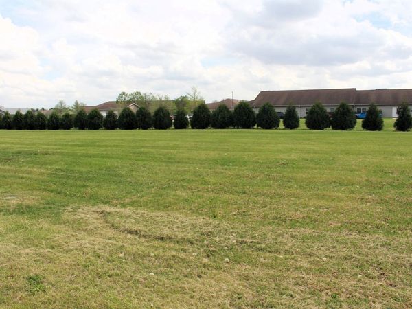 1307 W Leander Street , Clinton, IL 61727