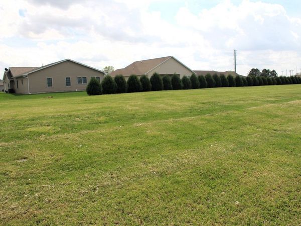 1209 W Leander Street , Clinton, IL 61727