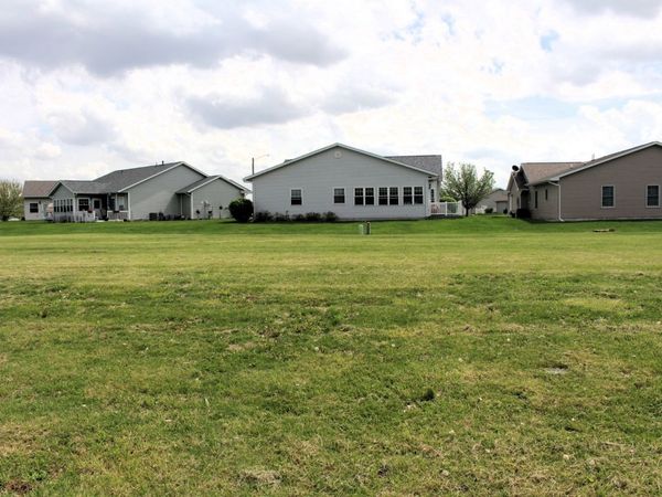 1301 W Leander Street , Clinton, IL 61727