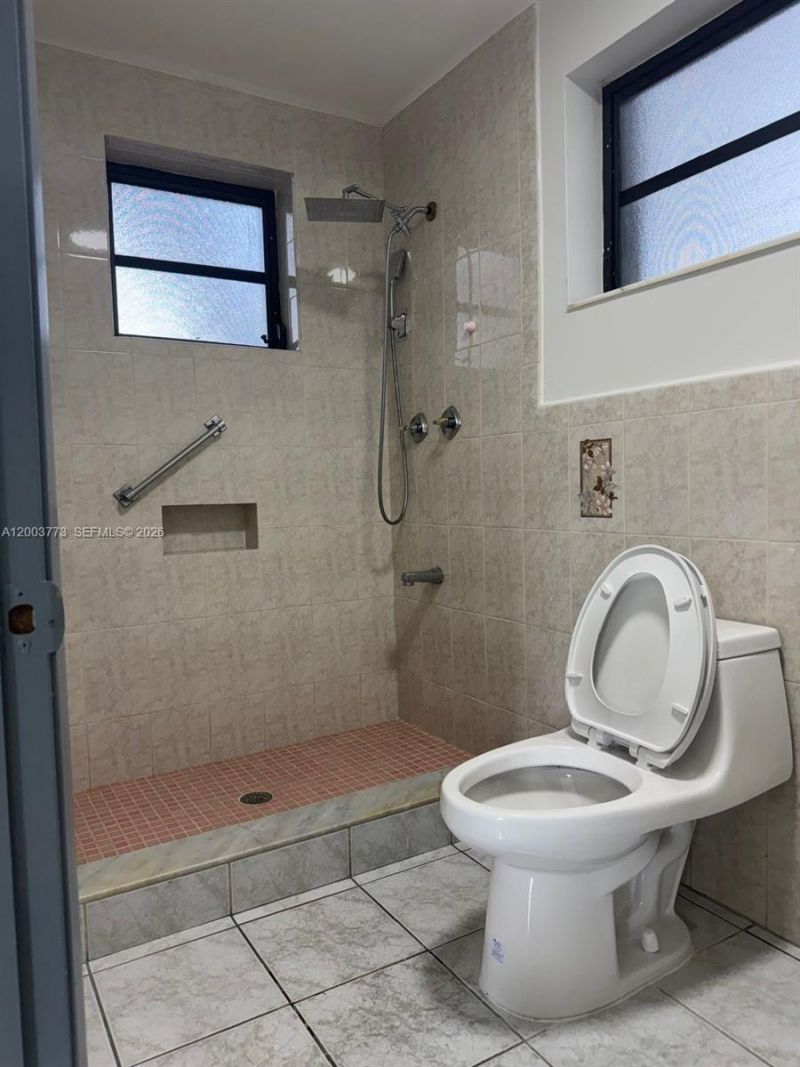 5260 SW 2nd St, Miami, FL 33134 Photo