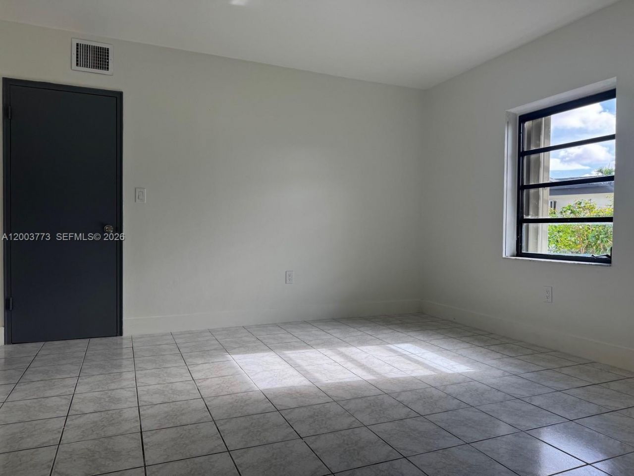 5260 SW 2nd St, Miami, FL 33134 Photo
