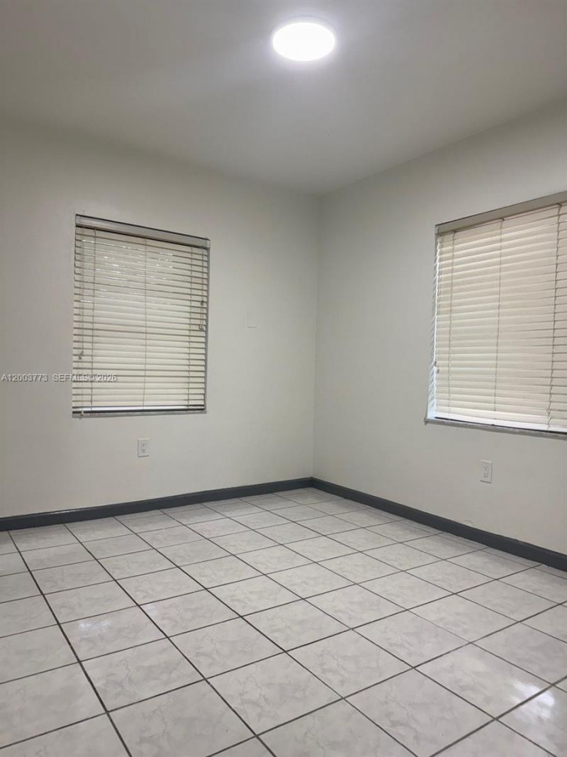 5260 SW 2nd St, Miami, FL 33134 Photo