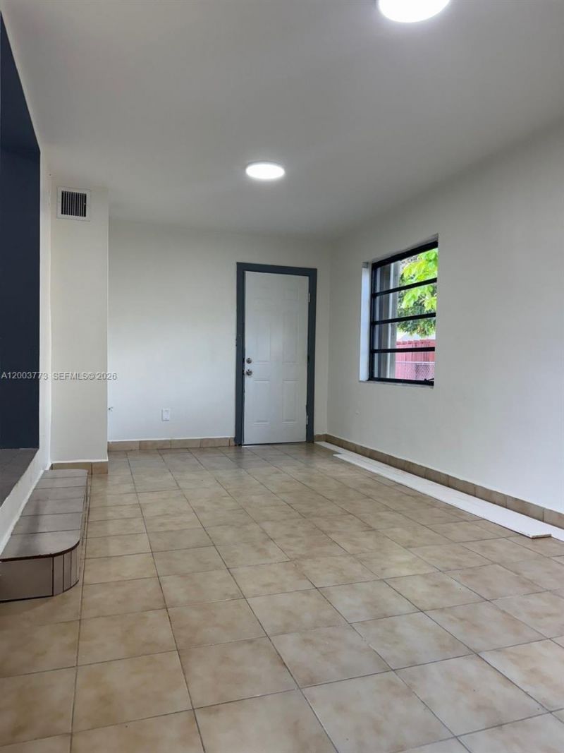 5260 SW 2nd St, Miami, FL 33134 Photo