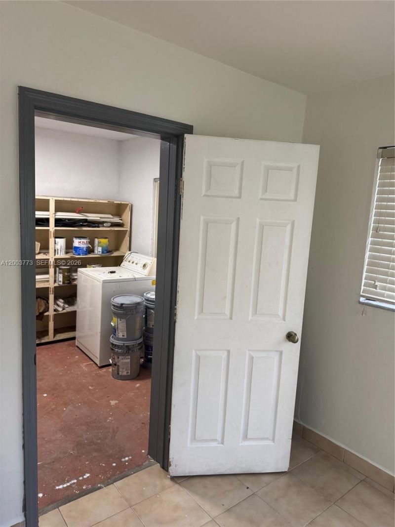 5260 SW 2nd St, Miami, FL 33134 Photo